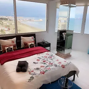 Проживание в семье Seaview, Ларнака