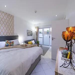  Apartment Quiet & Cosy In Claremont South Africa